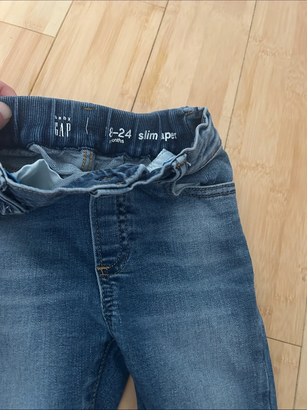 GAP Denim Jeans in Faded Blue Wash
